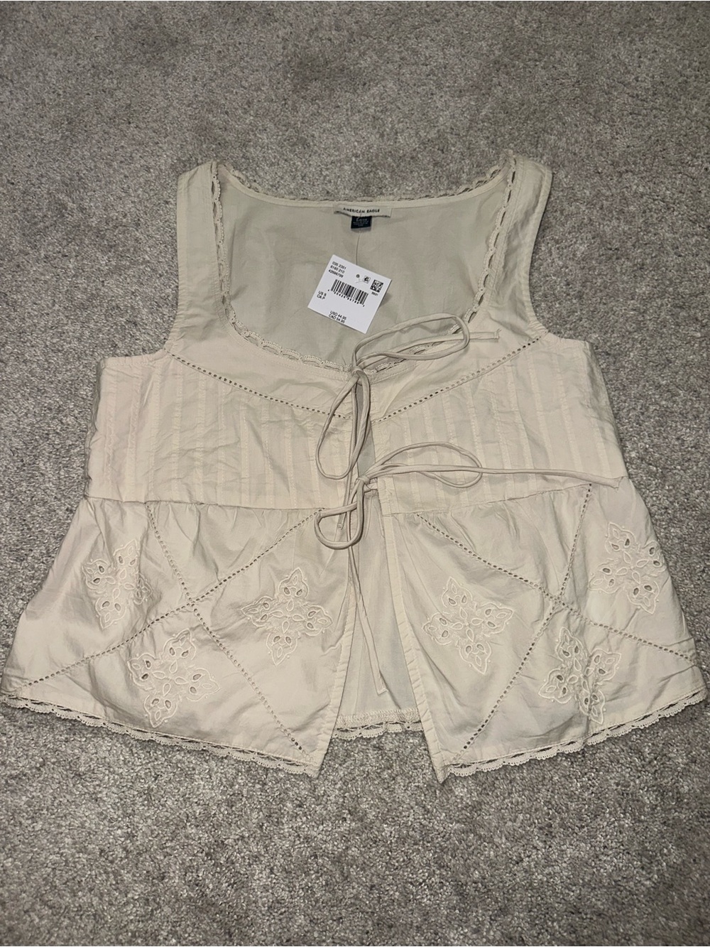 American Eagle - new with tags- Boho Eyelet Tie-Front Tank Top -Cream size small